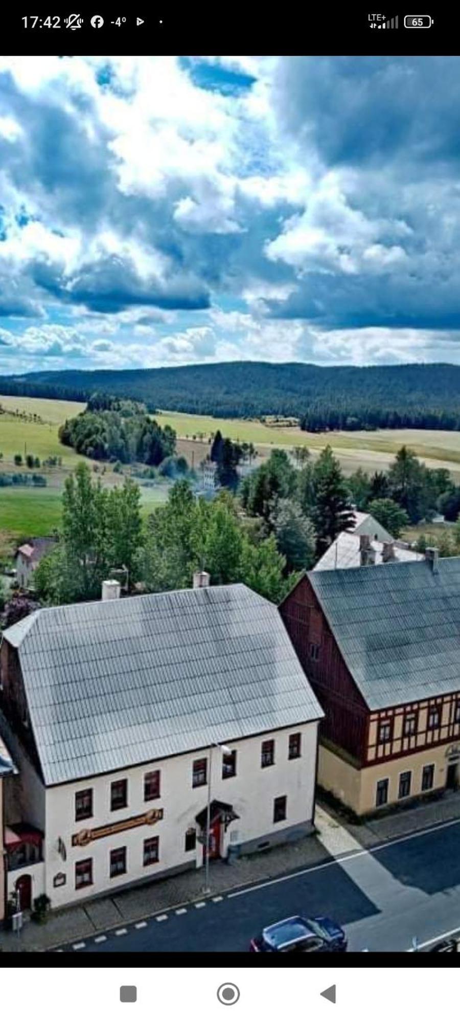 Restaurace A Penzion Vlci Jama Horní Blatná Exterior foto